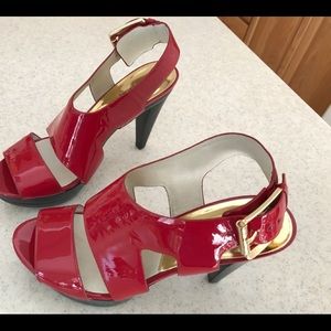 Michael Kors “Carla” size 8